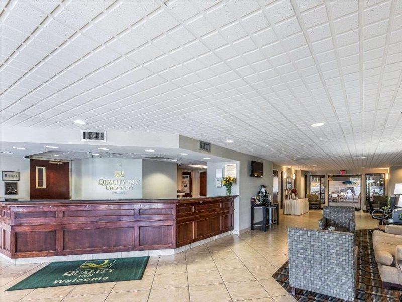 Quality Inn University Лансинг Екстериор снимка